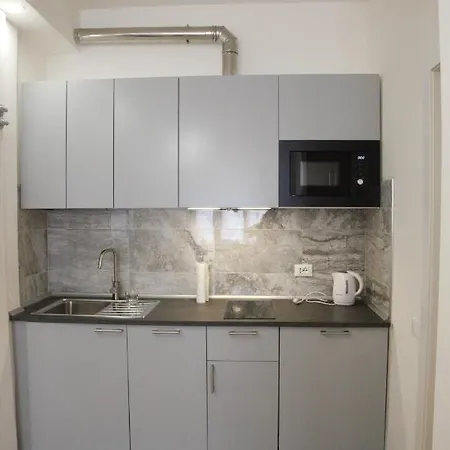 Vicolo Leoni Suites 招待所